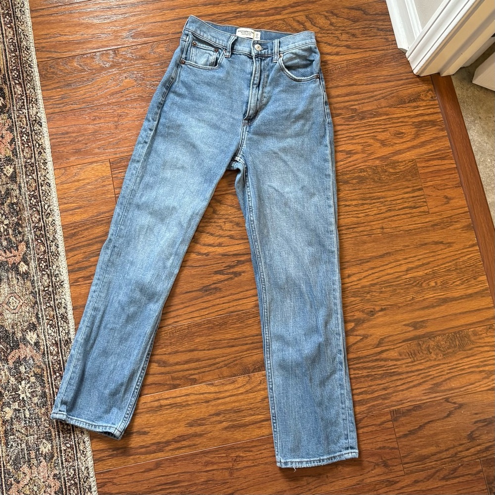 Abercrombie & Fitch Curve Love Ultra High Rise Ankle Straight Jeans Size 25/0